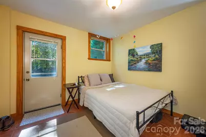 824 N Cherokee Avenue, Black Mountain, NC 28711 - Photo 23