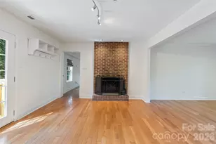1817 Balfour Ln, Charlotte, NC 28216 - Photo 9