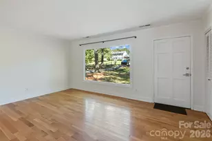 1817 Balfour Ln, Charlotte, NC 28216 - Photo 5