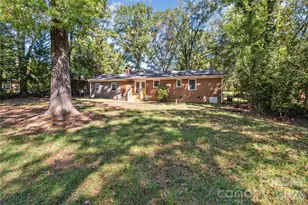1817 Balfour Ln, Charlotte, NC 28216 - Photo 33