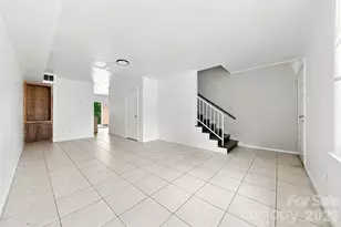 402 S Ashe Ave, Newton, NC 28658 - Photo 5