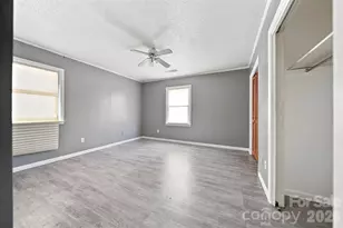 402 S Ashe Ave, Newton, NC 28658 - Photo 31