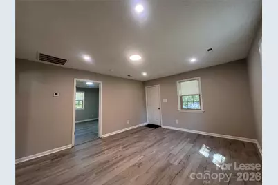306 E Texas Avenue, Bessemer City, NC 28016 - Photo 3