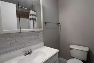 306 E Texas Ave, Bessemer City, NC 28016 - Photo 7