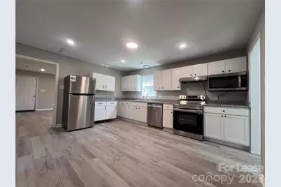 306 E Texas Avenue, Bessemer City, NC 28016 - Photo 5