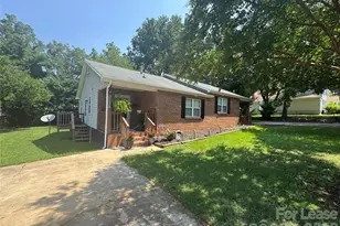 313 E Washington Ave, Bessemer City, NC 28016 - Photo 1