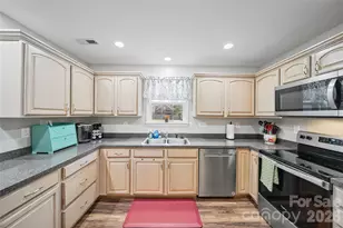 3310 Brickwood Circle, Midland, NC 28107 - Photo 13