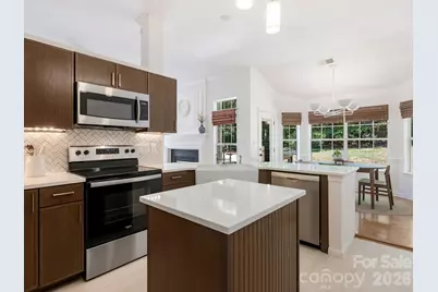 4415 Highcroft Lane, Charlotte, NC 28269 - Photo 11