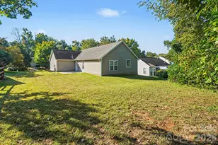 4609 Avalon Forest Ln, Charlotte, NC 28269 - Photo 21