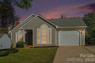 4609 Avalon Forest Ln, Charlotte, NC 28269 - Photo 1