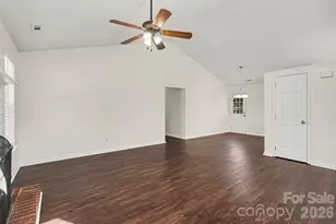 4609 Avalon Forest Ln, Charlotte, NC 28269 - Photo 9