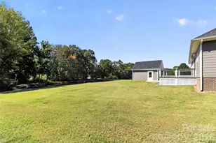 245 Glenwood Dr, Oakboro, NC 28129 - Photo 11