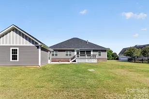 245 Glenwood Dr, Oakboro, NC 28129 - Photo 17