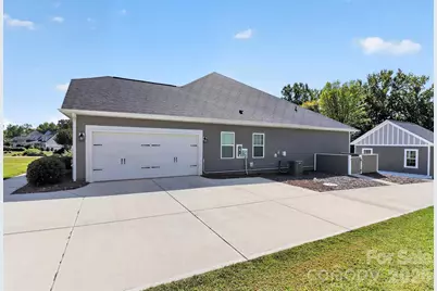 245 Glenwood Drive, Oakboro, NC 28129 - Photo 5
