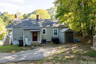 1068 14th Ave, Hickory, NC 28601 - Photo 9