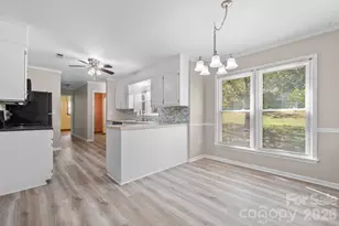 3675 10th Street None, Hickory, NC 28601 - Photo 7