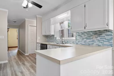 3675 10th Street None, Hickory, NC 28601 - Photo 9