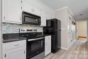3675 10th Street None, Hickory, NC 28601 - Photo 11