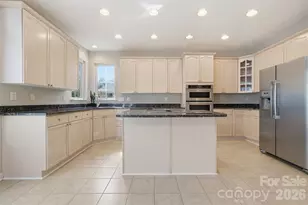 6211 Chavel Ln, Charlotte, NC 28269 - Photo 19