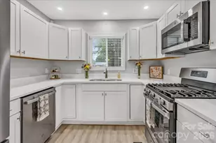 1005 Noles Dr, Mount Holly, NC 28120 - Photo 1