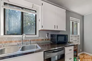 177 Forest Dr, Clyde, NC 28721 - Photo 9