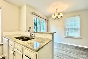 8253 Circle Tree Ln, Charlotte, NC 28277 - Photo 5