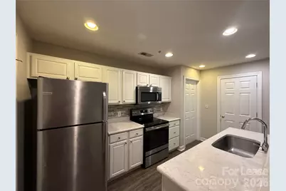 718 W Trade Street #409, Charlotte, NC 28202 - Photo 5