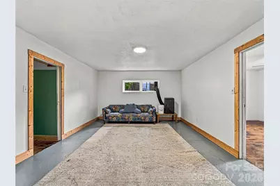 615 Oak Avenue, Spruce Pine, NC 28777 - Photo 17