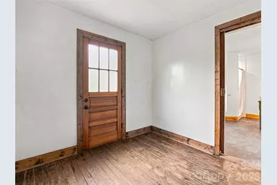 615 Oak Avenue, Spruce Pine, NC 28777 - Photo 5