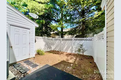 10132 Reindeer Way Lane, Charlotte, NC 28216 - Photo 21
