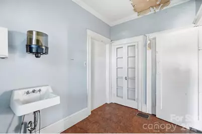 2415 E Main Street, Lincolnton, NC 28092 - Photo 17