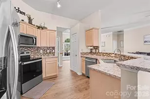 11609 Long Forest Dr, Charlotte, NC 28269 - Photo 13