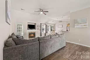 11609 Long Forest Dr, Charlotte, NC 28269 - Photo 7