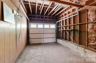 648 Crystal Dr, Hendersonville, NC 28791 - Photo 27