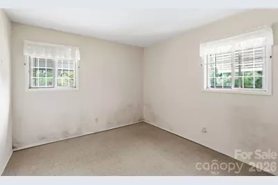 648 Crystal Drive, Hendersonville, NC 28791 - Photo 17