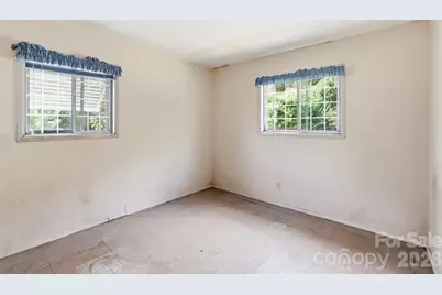 648 Crystal Drive, Hendersonville, NC 28791 - Photo 13