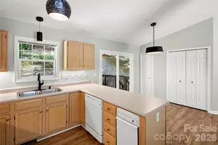 39 Mountain Site Ln, Asheville, NC 28803 - Photo 17