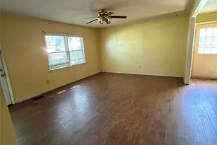 324 Briarwood Dr, Dallas, NC 28034 - Photo 7