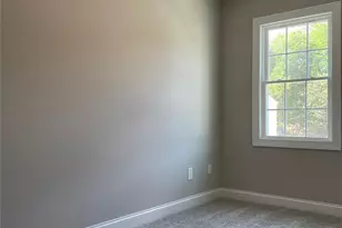 3927 Newhall Dr NW, Hickory, NC 28601 - Photo 9