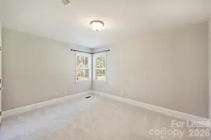 1323 Carolyn Dr, Charlotte, NC 28205 - Photo 11
