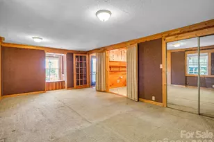 500 E Poplar Dr, Hendersonville, NC 28792 - Photo 29