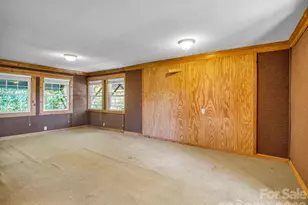 500 E Poplar Dr, Hendersonville, NC 28792 - Photo 27