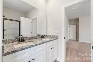 8211 Cravat Ct, Charlotte, NC 28215 - Photo 11