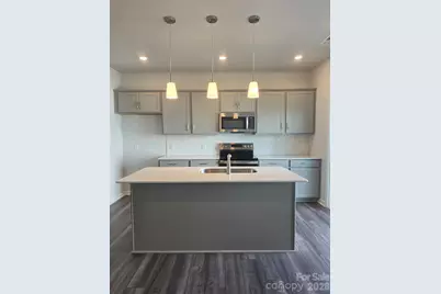 6318 Abelia Avenue, Charlotte, NC 28269 - Photo 5