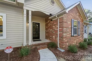 6044 Acadian Woods Dr, Charlotte, NC 28227 - Photo 7