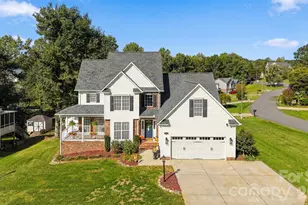 2741 25th St NE, Hickory, NC 28601 - Photo 3