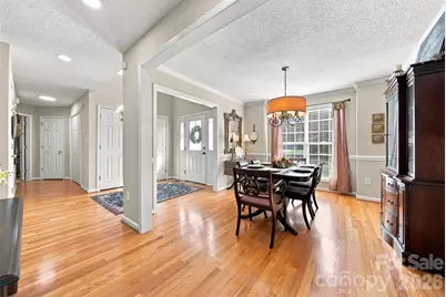 2741 25th Street NE, Hickory, NC 28601 - Photo 5