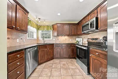 2741 25th Street NE, Hickory, NC 28601 - Photo 13
