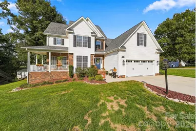 2741 25th Street NE, Hickory, NC 28601 - Photo 1