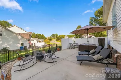 2741 25th Street NE, Hickory, NC 28601 - Photo 33